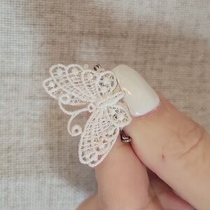 VINTAGE WHITE LACE BUTTERFLY PIN
